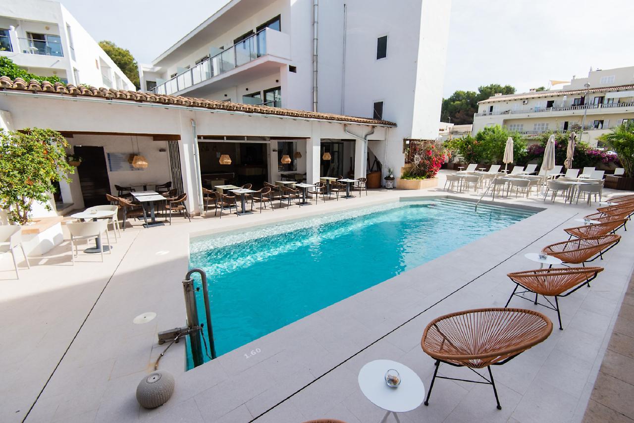 Petit Garden Hotel By Flacalco Cala Ratjada  Extérieur photo