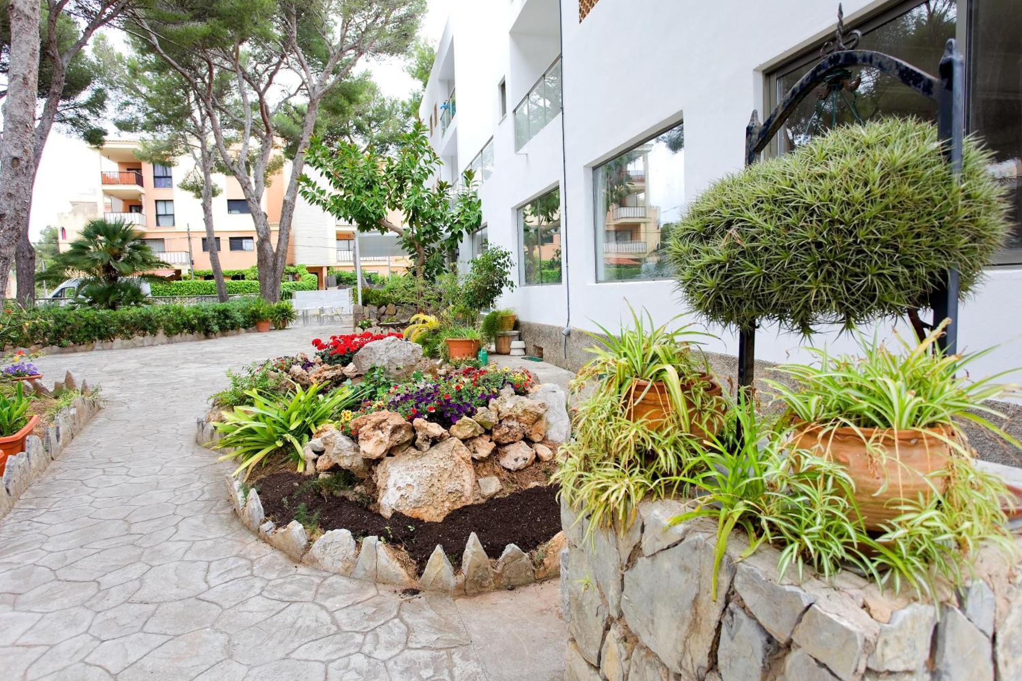 Petit Garden Hotel By Flacalco Cala Ratjada  Extérieur photo
